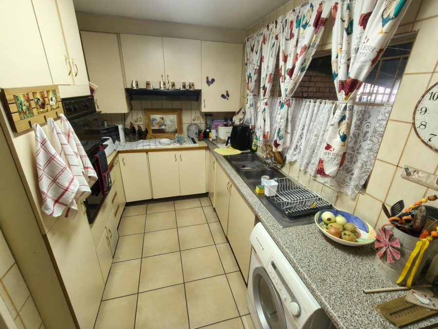 3 Bedroom Property for Sale in Rustenburg Central North West